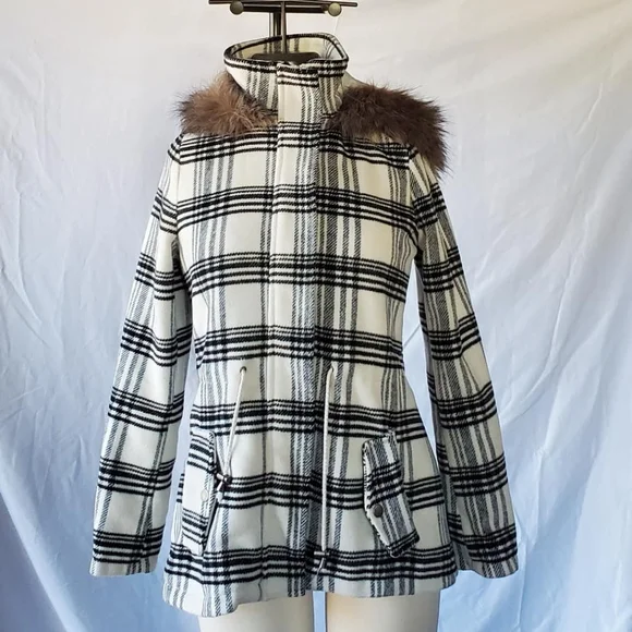 Woman's Coat Size Small - Picture 1 of 9